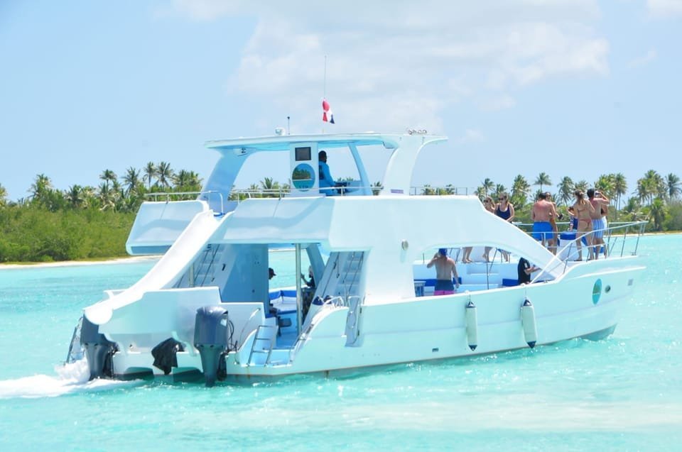 Punta Cana: Catamaran Boat to Saona Island with Buffet Lunch - Image 2